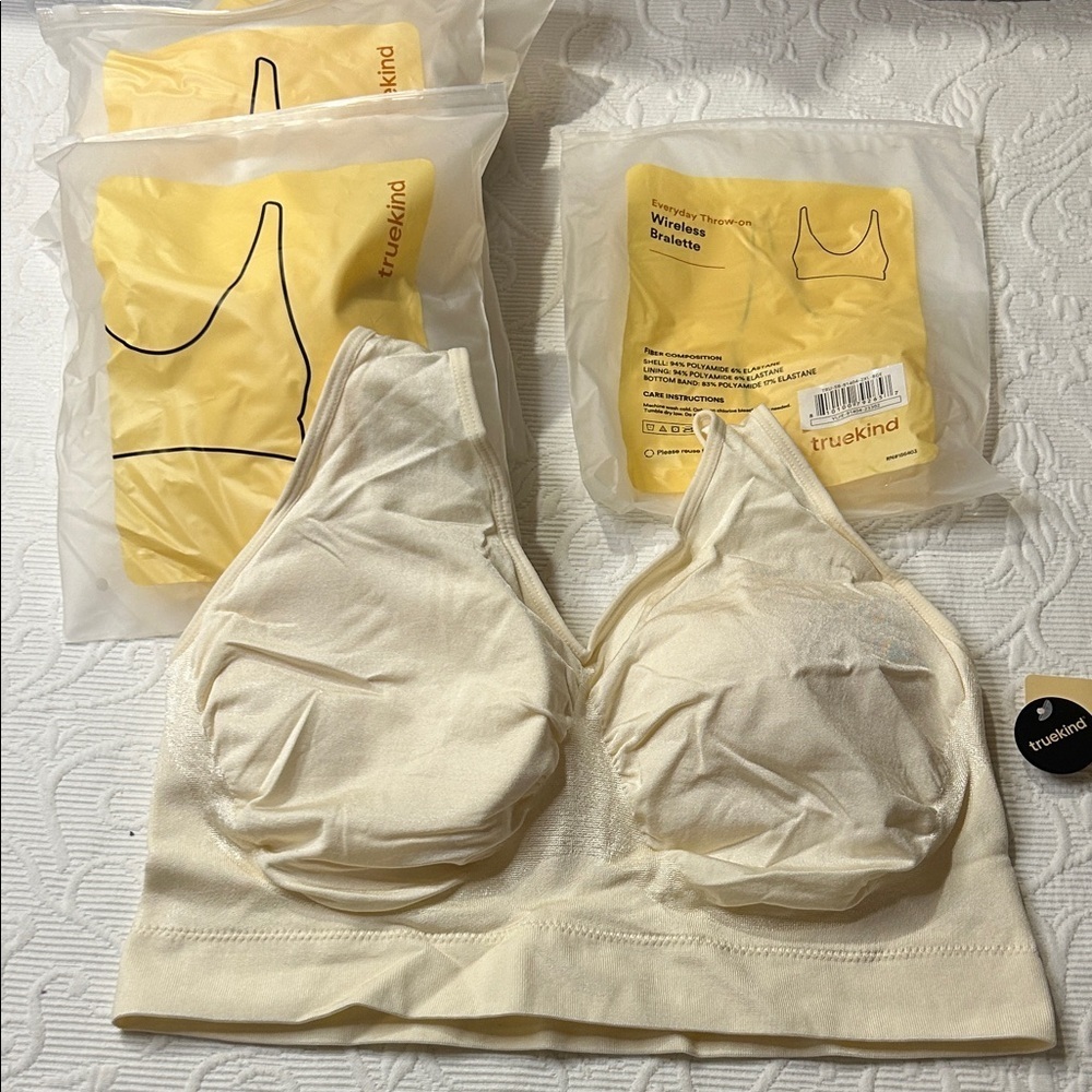 Truekind Women's Everyday Throw on Cream Wireless Bralette. NWT